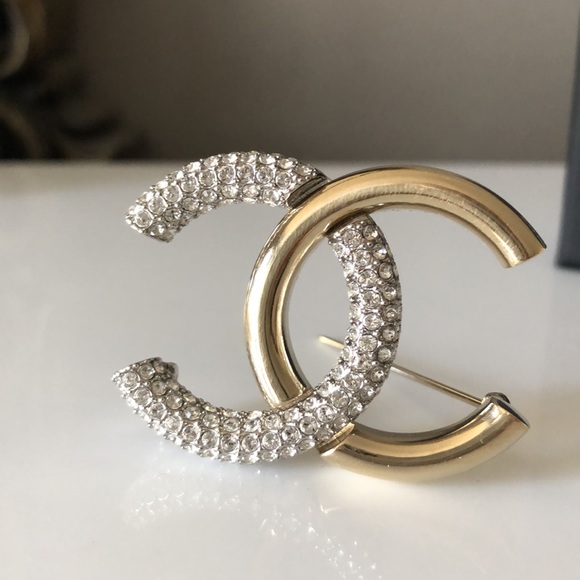 NEW Chanel CC Logo Brooch - Picture 5 of 12